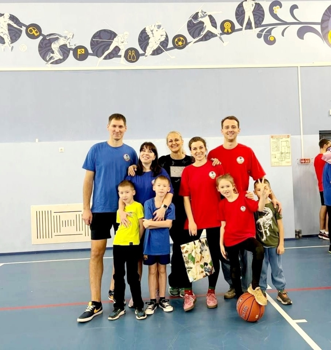 РАЙОННЫЕ СОРЕВНОВАНИЯ «МАМА, ПАПА, Я»